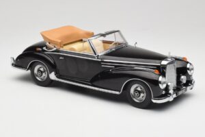 Mercedes 300 SC W188 Cabriolet Preto KK-Scale 1:18 KKDC180941 Metal - imagem 4 de 6