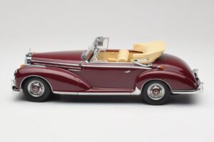 Mercedes 300 SC W188 Cabriolet Vermelho Escuro KK-Scale 1:18 KKDC180942 Metal - imagem 3 de 6