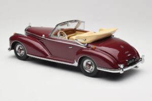 Mercedes 300 SC W188 Cabriolet Vermelho Escuro KK-Scale 1:18 KKDC180942 Metal - imagem 5 de 6