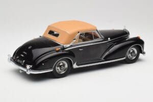 Mercedes 300 SC W188 Cabriolet Softtop Preto KK-Scale 1:18 KKDC180943 Metal - imagem 2 de 6