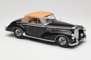 Mercedes 300 SC W188 Cabriolet Softtop Preto KK-Scale 1:18 KKDC180943 Metal - imagem 4 de 6