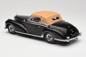Mercedes 300 SC W188 Cabriolet Softtop Preto KK-Scale 1:18 KKDC180943 Metal - imagem 5 de 6