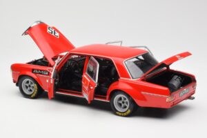 Mercedes 300 SEL 6.8 #35 H. Kelleners Hockenheim 1973 Minichamps 1:18 100713435 Metal - imagem 5 de 8
