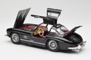 Mercedes 300 SL W198 Preto Bburago 1:18 35791 Metal - imagem 5 de 8