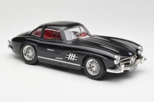 Mercedes 300 SL W198 Preto Bburago 1:18 35791 Metal - imagem 6 de 8