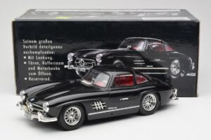 Mercedes 300 SL W198 Preto Bburago 1:18 35791 Metal - imagem 8 de 8