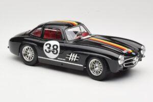 Mercedes 300 SL #38 1954 Bburago 1:18 3015-M1 Metal - imagem 6 de 8