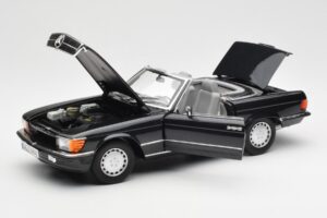 Mercedes 300 SL R107 Preto Pearl Edição Dealer Norev 1:18 B66040678 Metal - imagem 2 de 10