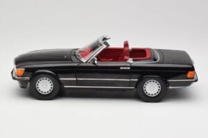 Mercedes 300 SL R107 Preto Norev 1:18 183511 Metal - imagem 4 de 8