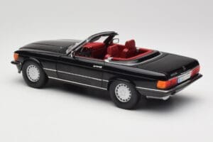 Mercedes 300 SL R107 Preto Norev 1:18 183511 Metal - imagem 7 de 8
