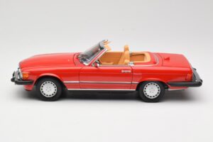 Mercedes 300 SL R107 Vermelho Norev 1:18 B66040623 Metal - imagem 4 de 8