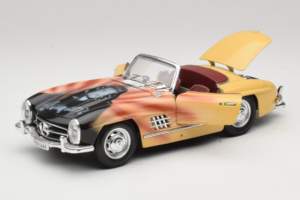 Mercedes 300 SL Roadster Rosemarie Muster Edição Limitada 18/27 Bburago 1:18 3023-M1 Metal - imagem 2 de 8
