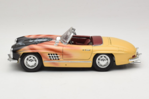 Mercedes 300 SL Roadster Rosemarie Muster Edição Limitada 18/27 Bburago 1:18 3023-M1 Metal - imagem 4 de 8