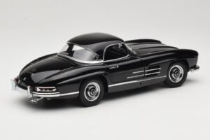 Mercedes 300 SL W198 Roadster With Hardtop Preto Minichamps 1:18 180039040 Metal - imagem 3 de 8