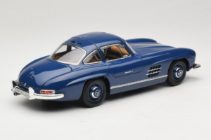 Mercedes 300 SL W198 Azul Norev 1:18 183852 Metal - imagem 3 de 8