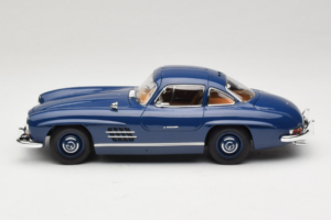 Mercedes 300 SL W198 Azul Norev 1:18 183852 Metal - imagem 4 de 8