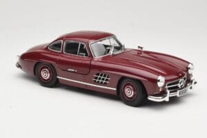 Mercedes 300 SL W198 Gullwing Vermelho Escuro Minichamps 1:18 110037218 Metal - imagem 6 de 8
