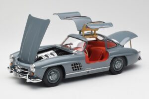 Mercedes 300 SL W198 Graphite Cinzento Minichamps 1:18 180039005 Metal - imagem 2 de 8