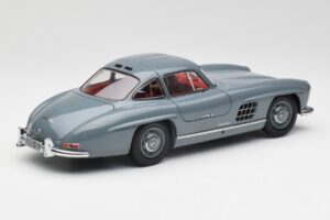 Mercedes 300 SL W198 Graphite Cinzento Minichamps 1:18 180039005 Metal - imagem 3 de 8