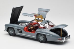 Mercedes 300 SL W198 Graphite Cinzento Minichamps 1:18 180039005 Metal - imagem 5 de 8
