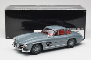 Mercedes 300 SL W198 Graphite Cinzento Minichamps 1:18 180039005 Metal - imagem 8 de 8