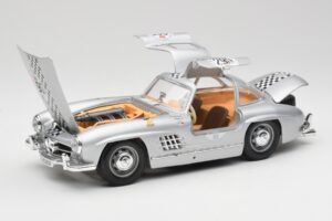Mercedes 300 SL W198 #295 1954 Bburago 1:18 32813 Metal - imagem 2 de 8