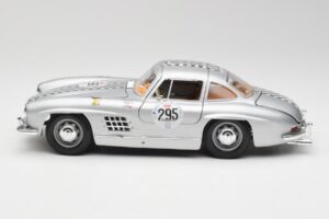 Mercedes 300 SL W198 #295 1954 Bburago 1:18 32813 Metal - imagem 4 de 8