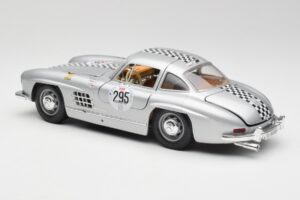 Mercedes 300 SL W198 #295 1954 Bburago 1:18 32813 Metal - imagem 7 de 8