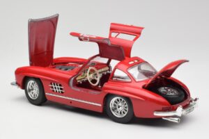 Mercedes 300 SL W198 Red Metallic Bburago 1:18 3013-M1 Metal - imagem 5 de 8