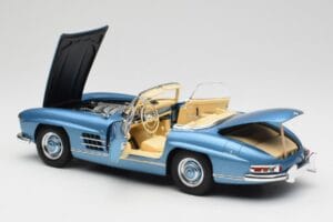 Mercedes 300 SL W198 Roadster Hardtop Light Blue Metallic Minichamps 1:18 180039042 Metal - imagem 6 de 9