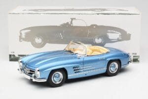 Mercedes 300 SL W198 Roadster Hardtop Light Blue Metallic Minichamps 1:18 180039042 Metal - imagem 9 de 9