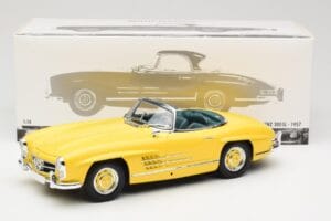 Mercedes 300 SL W198 Roadster Hardtop Signal Yellow Minichamps 1:18 180039044 Metal - imagem 9 de 9