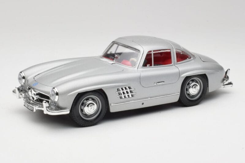 Mercedes 300 SL W198 Gullwing Silver Cinzento Bburago 1:18 3513 Metal