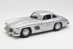 Mercedes 300 SL W198 Gullwing Prateado Minichamps 1:18 110037210 Metal