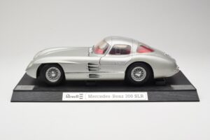 Mercedes 300 SLR Prata Revell 1:12 08851 Metal - imagem 4 de 8