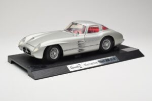 Mercedes 300 SLR Prata Revell 1:12 08851 Metal