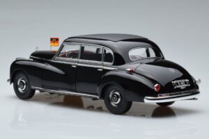 Mercedes 300 W186 Konrad Adenauer Norev 1:18 183707 Metal - imagem 7 de 9