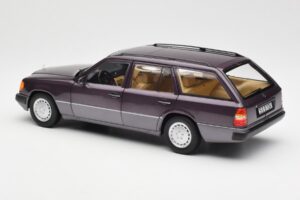 Mercedes 300D S124 T-Model Bornit Edição Dealer Norev 1:18 B66040701 Metal - imagem 7 de 8