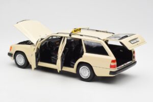 Mercedes 300D S124 T-Model Marfim Claro Taxi Edição Dealer Norev 1:18 B66040702 Metal - imagem 5 de 8