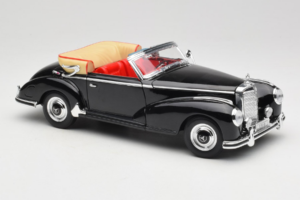 Mercedes 300S W188 Roadster Preto Welly 1:18 801-3271398 Metal - imagem 6 de 8