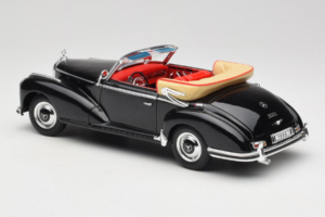 Mercedes 300S W188 Roadster Preto Welly 1:18 801-3271398 Metal - imagem 7 de 8