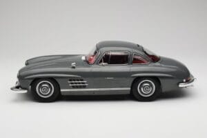 Mercedes 300SL W198 Gullwing Graphite Grey Norev 1:12 123852 Metal - imagem 3 de 6