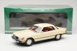 Mercedes 350 SLC C107 Branco Cult Models 1:18 CML049-1 Metal - imagem 6 de 6