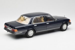 Mercedes 450 SEL 6.9 W116 Azul Escuro Revell 1:18 8956 Metal - imagem 3 de 8