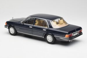 Mercedes 450 SEL 6.9 W116 Azul Escuro Revell 1:18 8956 Metal - imagem 7 de 8