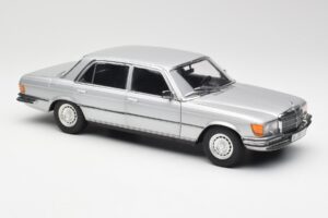 Mercedes 450 SEL 6.9 W116 Prata Revell 1:18 8955 Metal - imagem 6 de 8