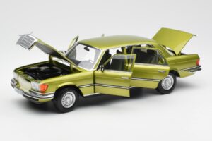 Mercedes 450 SEL W116 Citrus Verde Edição Dealer Norev 1:18 B66040683 Metal - imagem 2 de 8