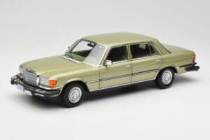 Mercedes 450 SEL W116 J.R. Ewing Dallas Verde Prateado Norev 1:18 183975 Metal