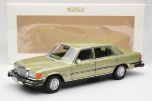 Mercedes 450 SEL W116 J.R. Ewing Dallas Verde Prateado Norev 1:18 183975 Metal - imagem 8 de 8