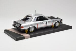 Mercedes 450 SLC 5.0 C107 Hertz #6 H. Mikkola Rally Bandama 1979 Winner Minichamps 1:18 107793206 Resina - imagem 2 de 6
